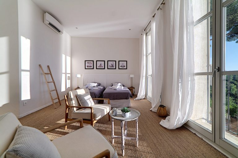 eco-villa-bio-rentals-cassis-3-768x512