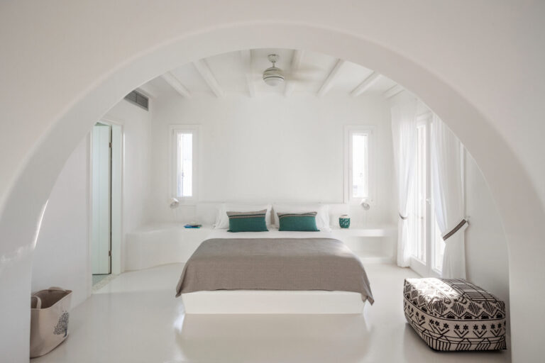 bio-rentals-paros-master-bedroom-768x512