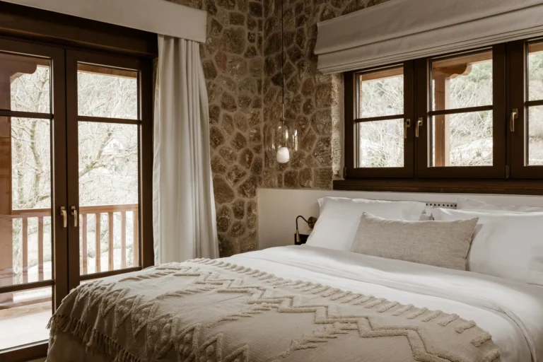 bio-rentals-greece-bedroom-768x512